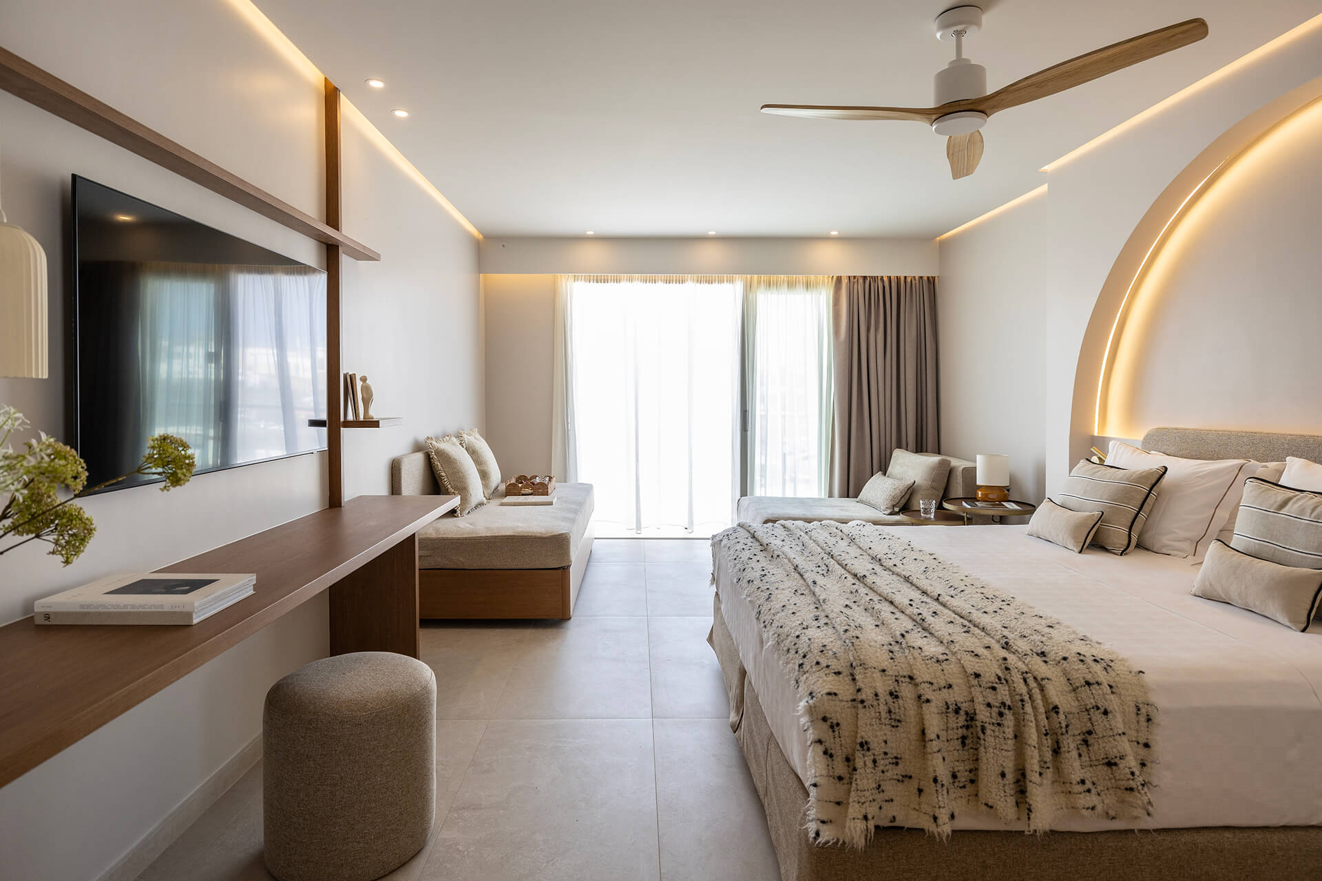 Deluxe Grand Room